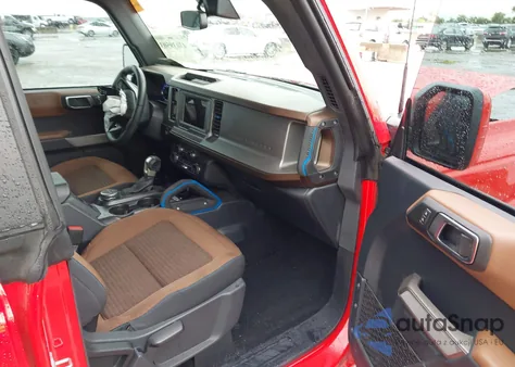 2022 Ford Bronco Outer Banks z USA, uszkodzony, nr VIN 1FMEE5BP1NLB39747